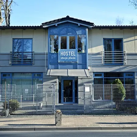 Stacja Plaza Hostel *