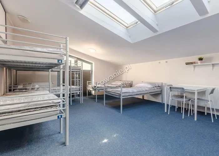 Hostel Stacja Plaza *