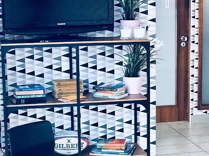 Stacja Plaza Hostel *